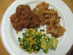 Butter chicken with pasta and veg