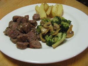 More bangers with potato wedges, broccoli and mushrooms
